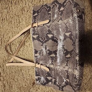 Shoulder Bag- Micheal Kors
